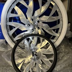 24inch Ruccis 5 LUG 4.5inch Or 114.3 Medium Offset  With Matching Steering Wheel  