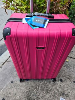 30" Travel Suitcase  8 Wheels Spinner Hard Shell New With Tags Tsa Lock Extra Lightweight Expandable Waterproof
