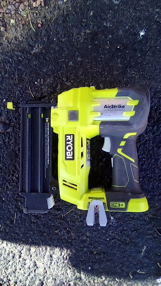 Ryobi Cordless Brad Nailer 