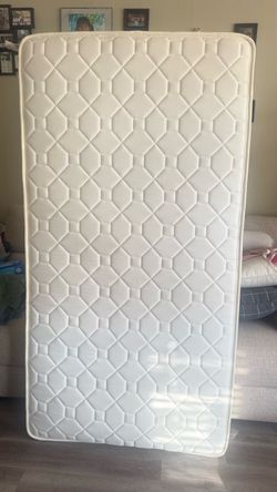 Mattress 75”x40 40”x6”