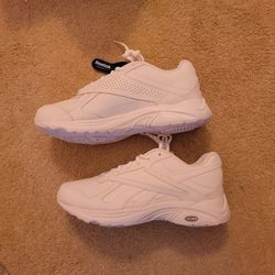 New Reebok Walking Sneaker 9&1/2 2E