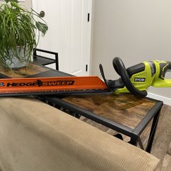 RYOBI ONE+ 22 in. 18-Volt Lithium-lon Cordless Battery Hedge