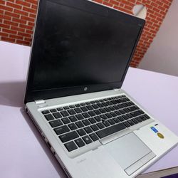 Elite Book 4gb 500 Core i5 Keyboard Light