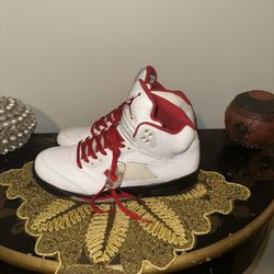 Jordan 5 Retro Fire Red (ACCEPTING BEST OFFERS)