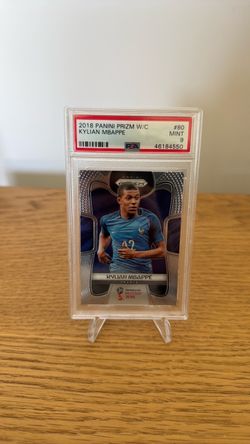 2018 Panini Prizm World Cup Kylian Mbappé #80 PSA 9