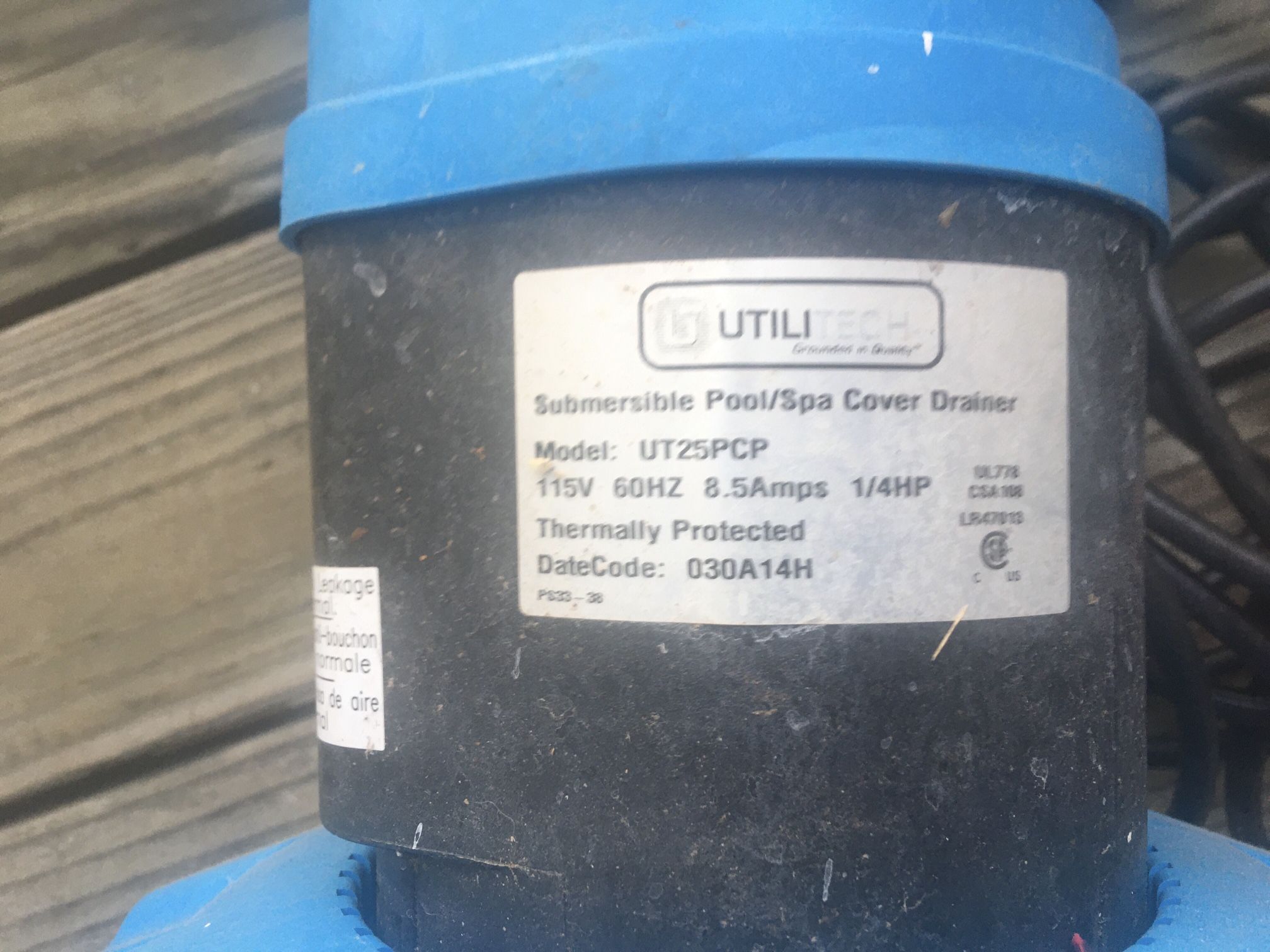Utilitech Plug-In Cover Pump