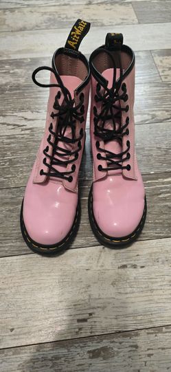 Ladies size 7 Dr. Martens
