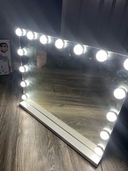 Touch screen light Hollywood Vanity Mirror  with LED Bulbs