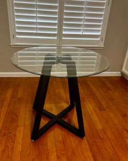 Round Dining Table