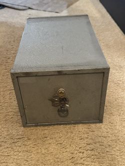 Vintage Star Safe Spec F2-ND S.M.N.A class D Star Safe With Key