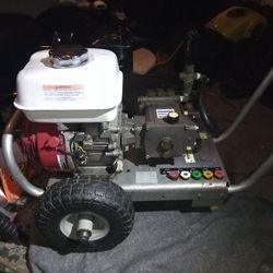 KARCHER HD 30/27GPM COLD WATER WASHER HOME DEPOT SELLS FOR $1499.99+TAX CHECK FOR YOURSELF MINE HAS LESS THAN 40HRS ON IT!! 1ST $500.00 CASH TAKES IT!