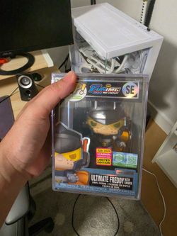 Funko Pop! Ultimate Freddy w/ Sword #SE ULTRA SDCC 2026 /5000 w/ Protect  Shared sticker