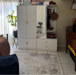 Wardrobe closet