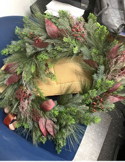 BRAND NEW - 30” Threshold - Pine, Eucalyptus and Berry Artificial Holiday Wreath 