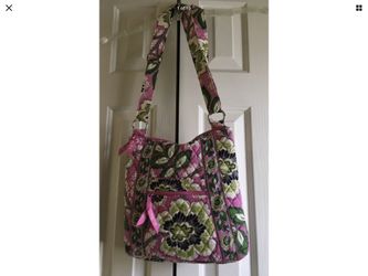 Vera Bradley Hipster “Priscilla Pink” Quilted Floral Cotton Messenger Bag Approximately 12" wide, and 11" tall.