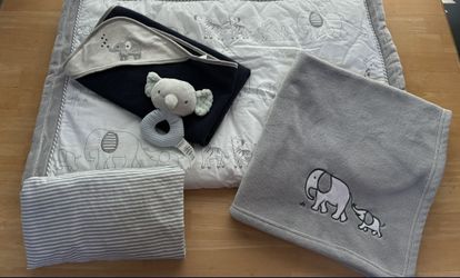 Cloud Island Gray + White Safari Animal Baby Crib Quilt Blanket Unisex Stripe