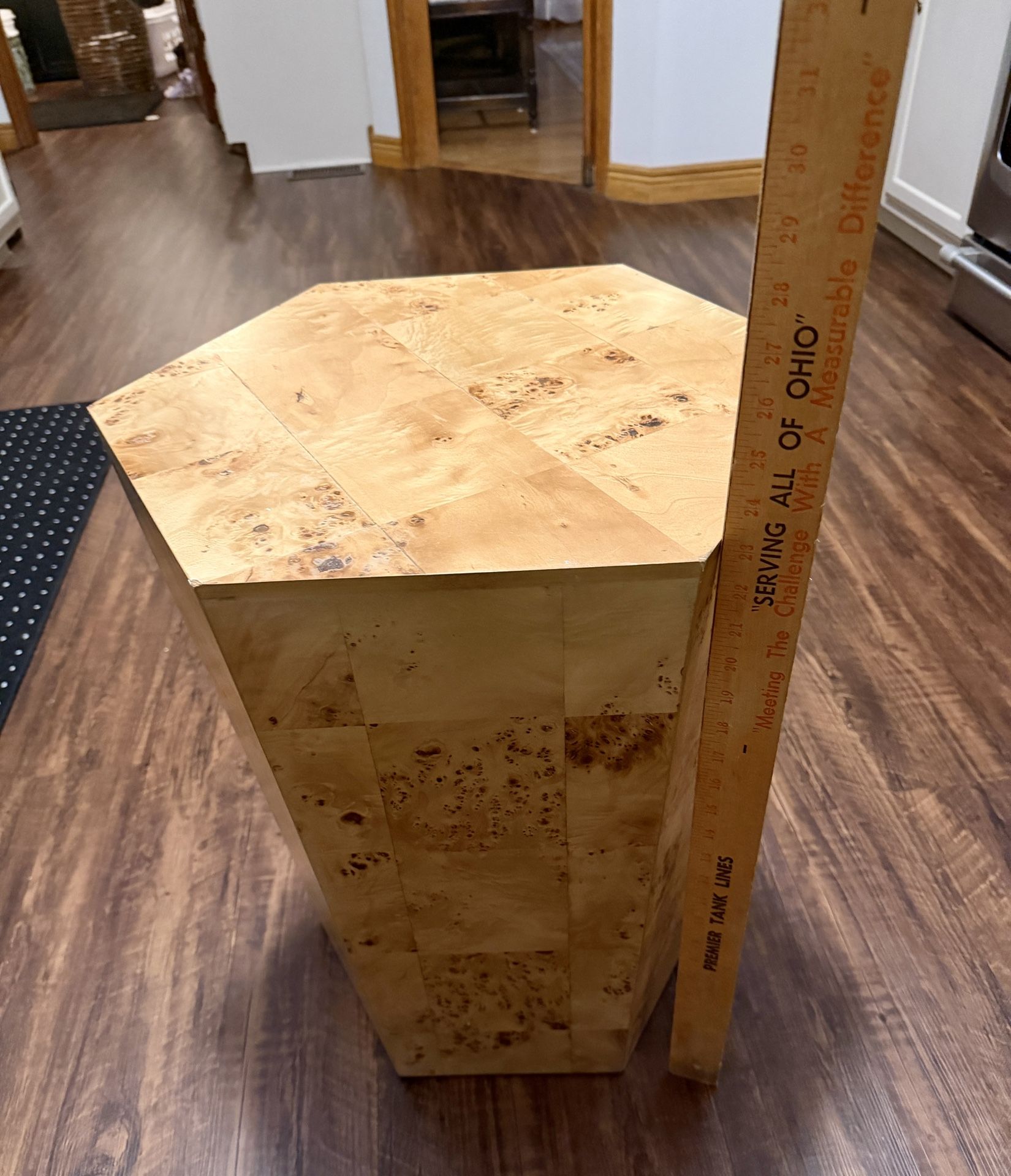 Hexagon accent table