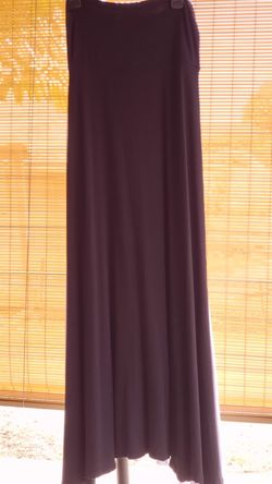 Mahina: Size: M Black maxi skirt that can also be worn as a tube top maxi dress