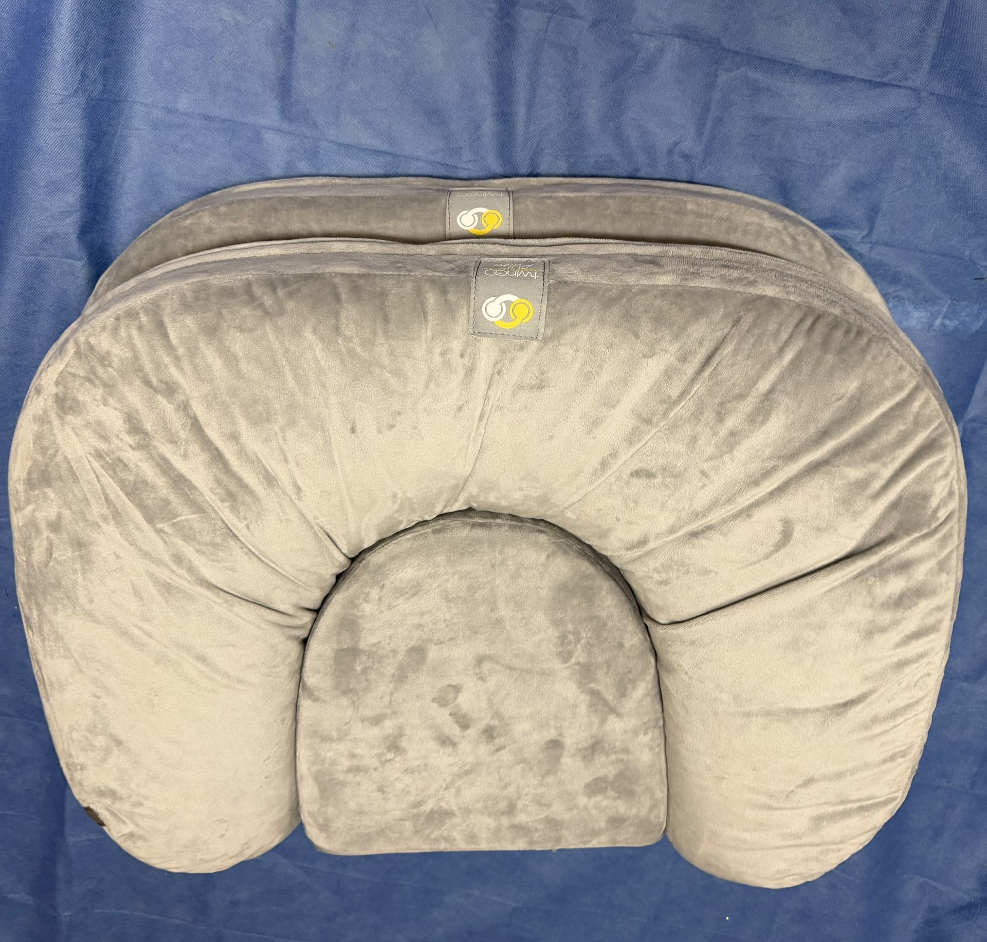 Like New TwinGO Multi Use Pillow