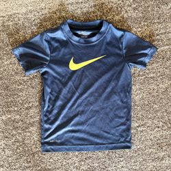 Boys Nike Dri-Fit Shirt Size 7