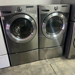 Washer And Dryer With Pedestal 