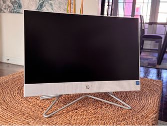 HP - 22” All In One -Intel Celeron - Snow White