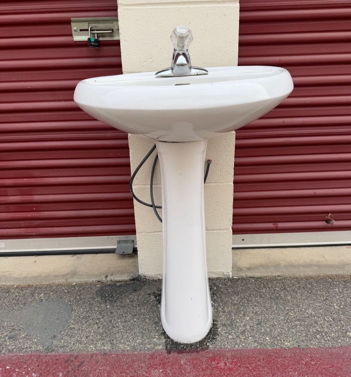 Pedestal Sink