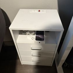 Chargeable Nightstand