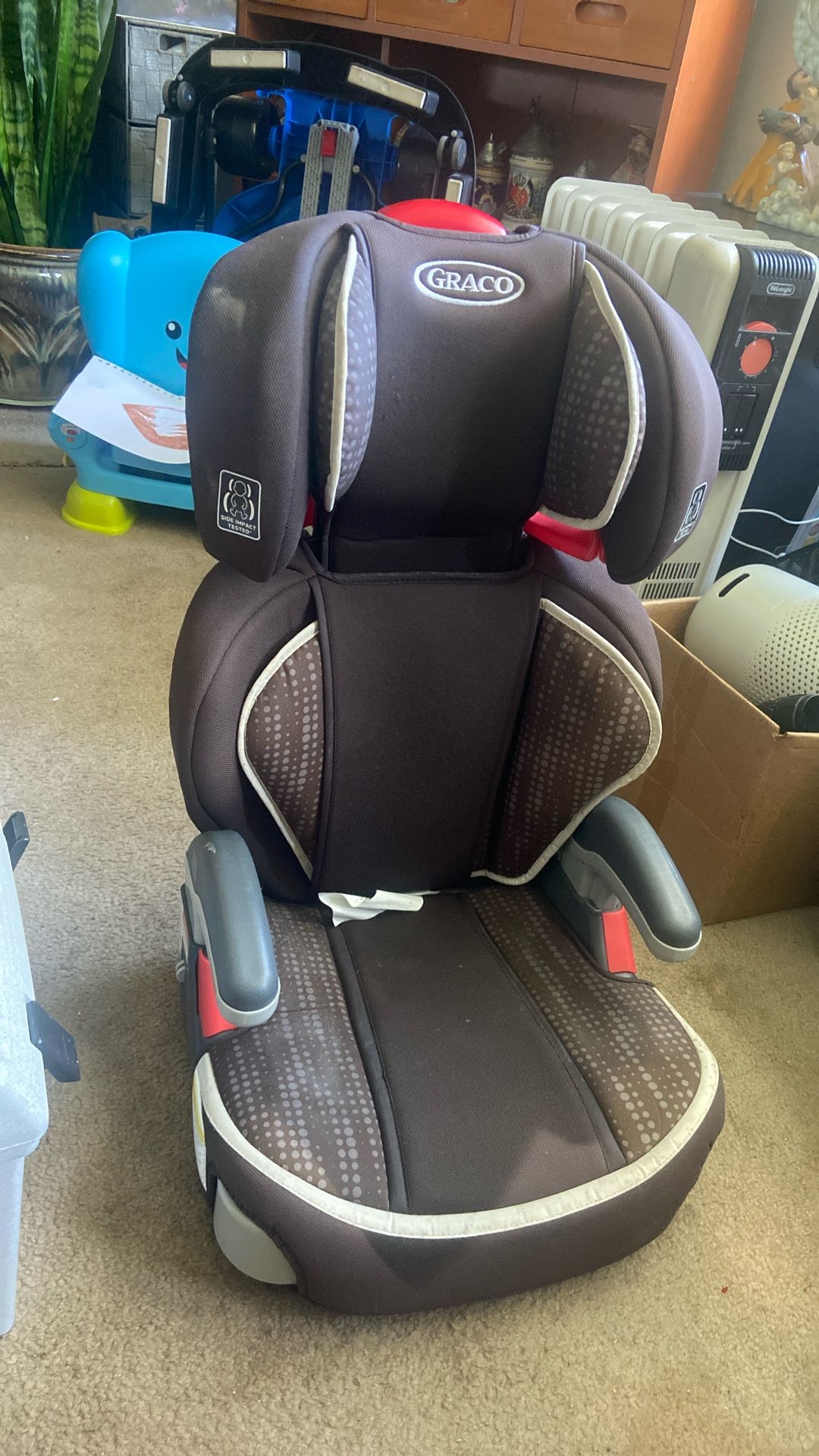 Toddler Booster Seat By Graco. Price 20$. Pick Up. E. 72. And. Grandview. E. Tat
