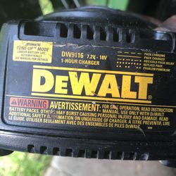 Dewalt 18 V battery charger