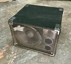 Aguilar 112