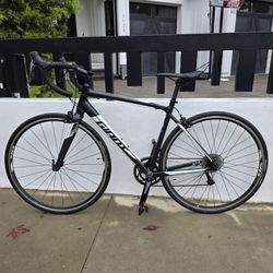 Giant Contend 3 Road Bike 