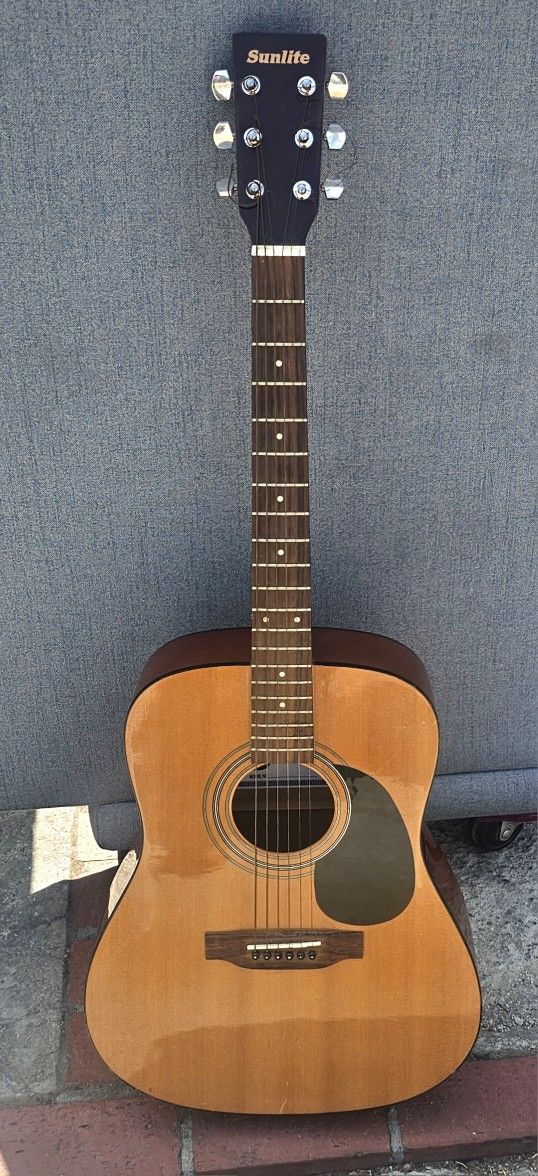 Sunlite CD-1800G Acoustic Guitar