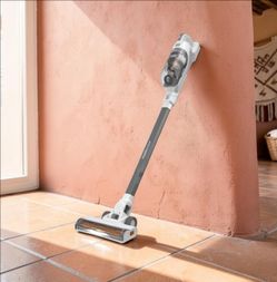 BLACK&DECKER 20v Battery Stick Vacuum Cleaner             {No Discounts