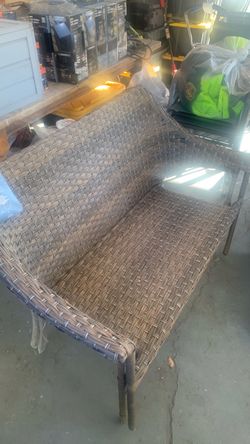 Lowe’s Outdoor Wicker Loveseat Bench