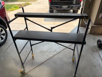 Scaffolding with wheels $100 cash only please