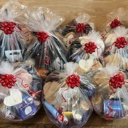 GIFT Baskets Gifts Surprise Special  Mother’s Day Father’s Day Birthdays VALENTINES DAY I’m sorry & just thinking about you