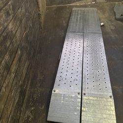 Metal ramp