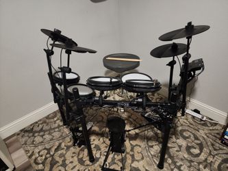 Simmons Titan 50 B-EX 5- Piece Electronic Drum Set with double bass pedal and throne