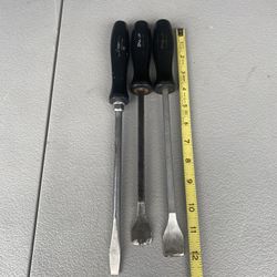 Snap On Tools 2 Scrapers 1- Flat Screwdriver 12 Inches Long 