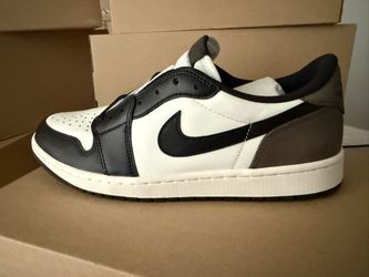 Air Jordan 1 Retro Low OG - Brand New