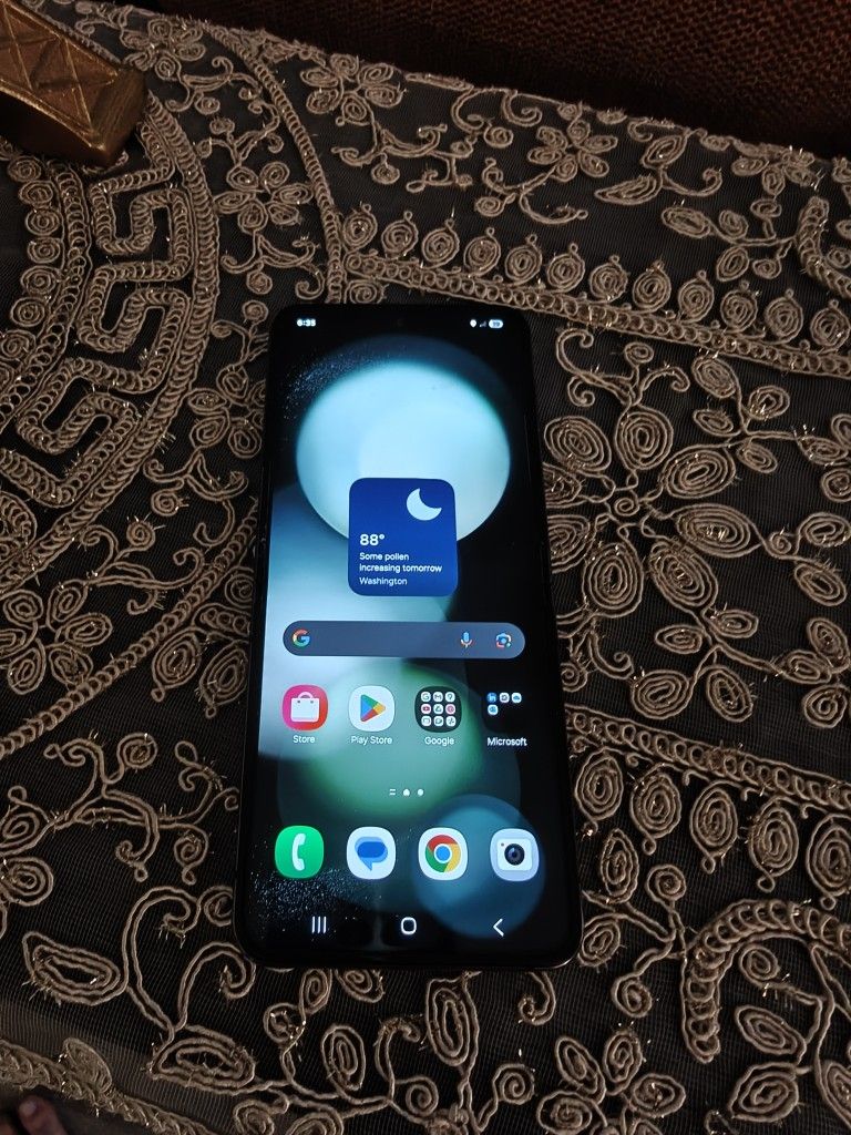 Samsung Galaxy Flip 5