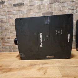 Panasonic PT-EX16KU Professional XGA 3LCD Projector