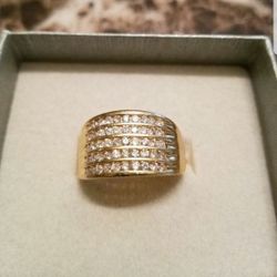 Unisex 18 k diamond ring.