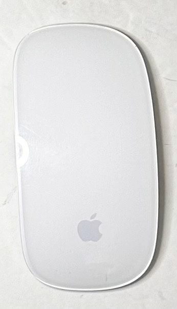 Genuine Apple A1296 3VDC Magic Mouse Wireless Bluetooth Mac White Silver. Tested