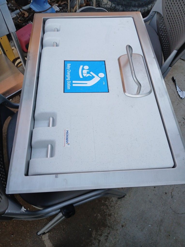 Koala Baby Changing Station