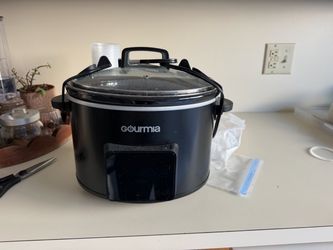 Slow cooker