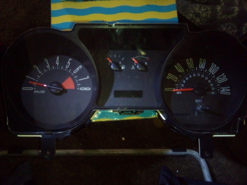 Ford Mustang Mph Cluster And Radio Bezel 