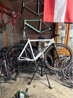 Throne fixie