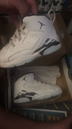 Nikes boys size 9 toddlers